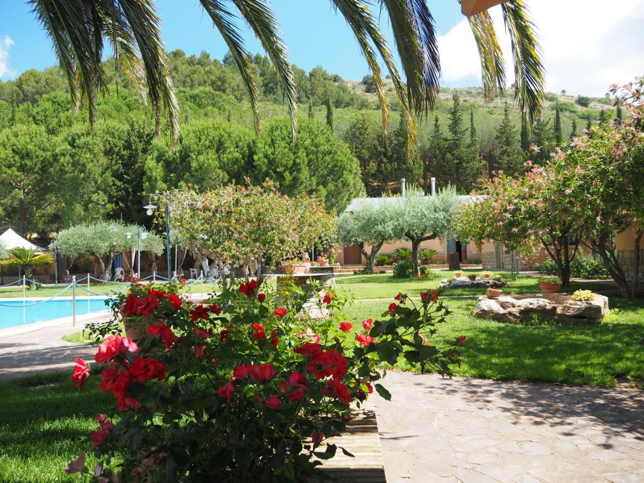 Agriturismo Il Drago Mirabella Imbaccari Экстерьер фото