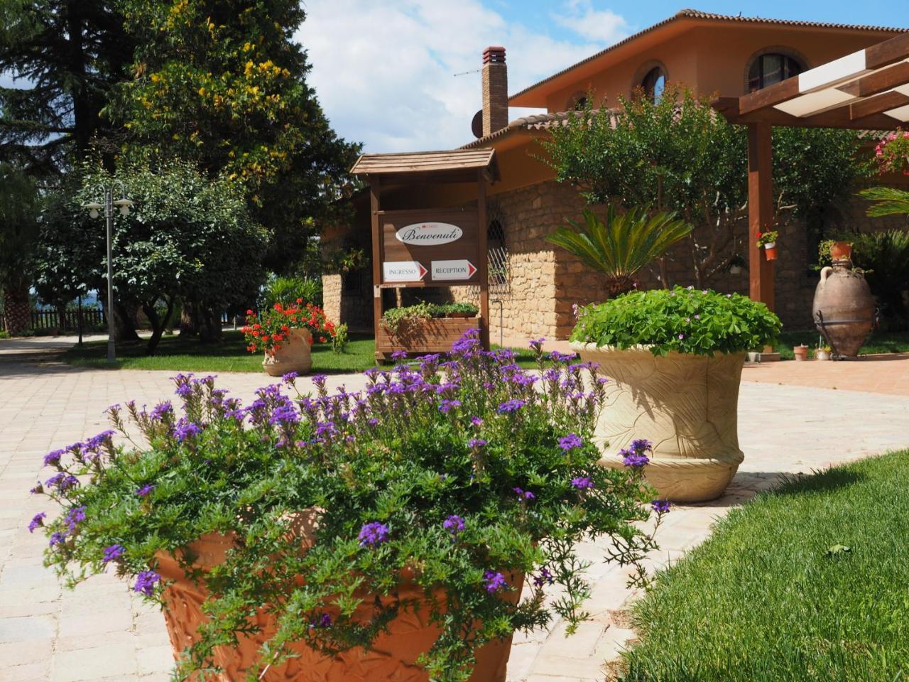 Agriturismo Il Drago Mirabella Imbaccari Экстерьер фото