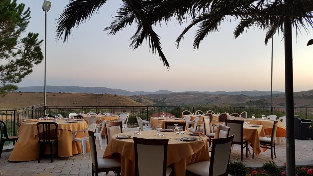Agriturismo Il Drago Mirabella Imbaccari Экстерьер фото